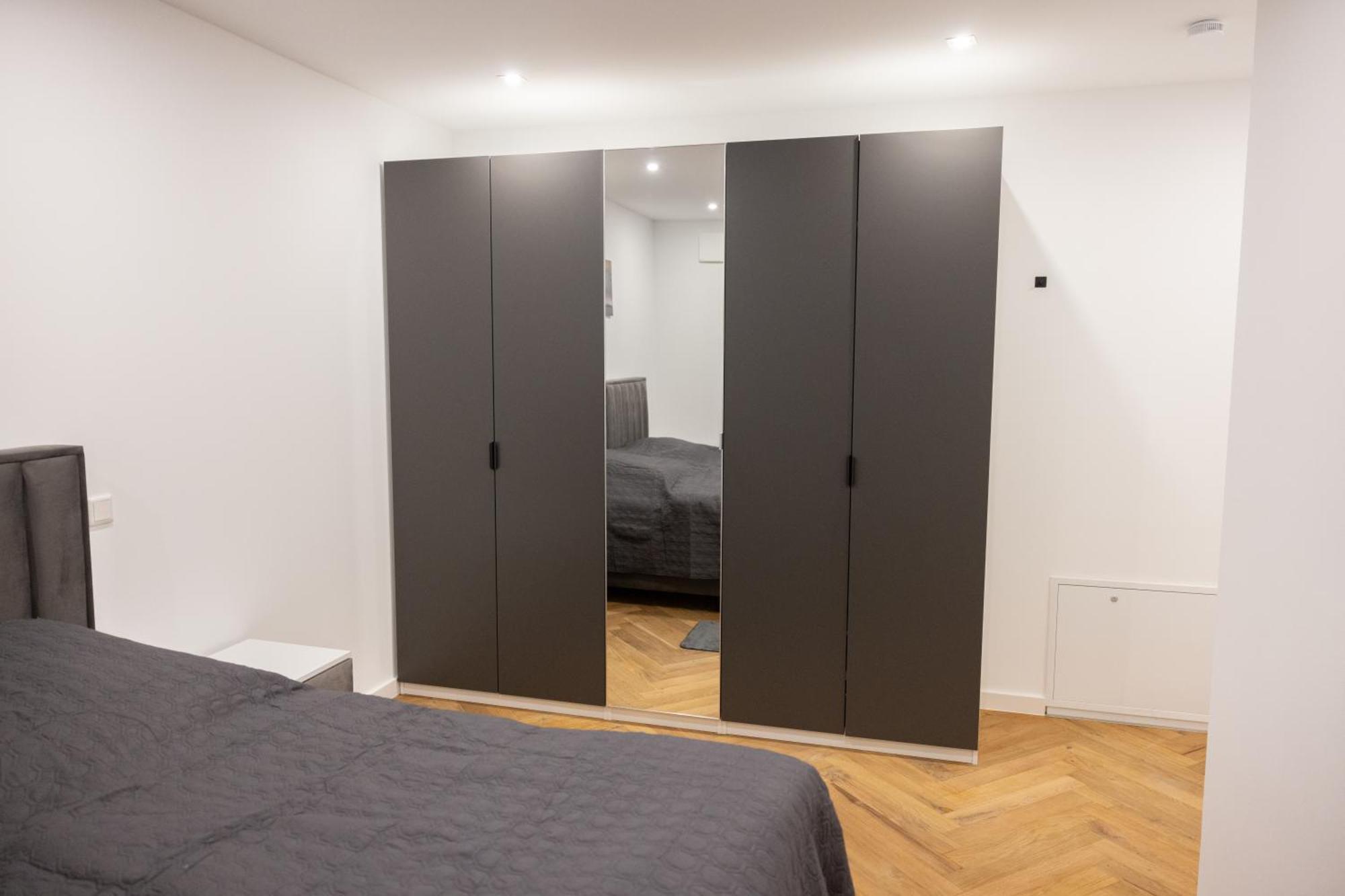 Neubau Apartment Mit Kamin Und Terrasse In Premium Lage Parkplatz Inklusive 빌레펠트 외부 사진