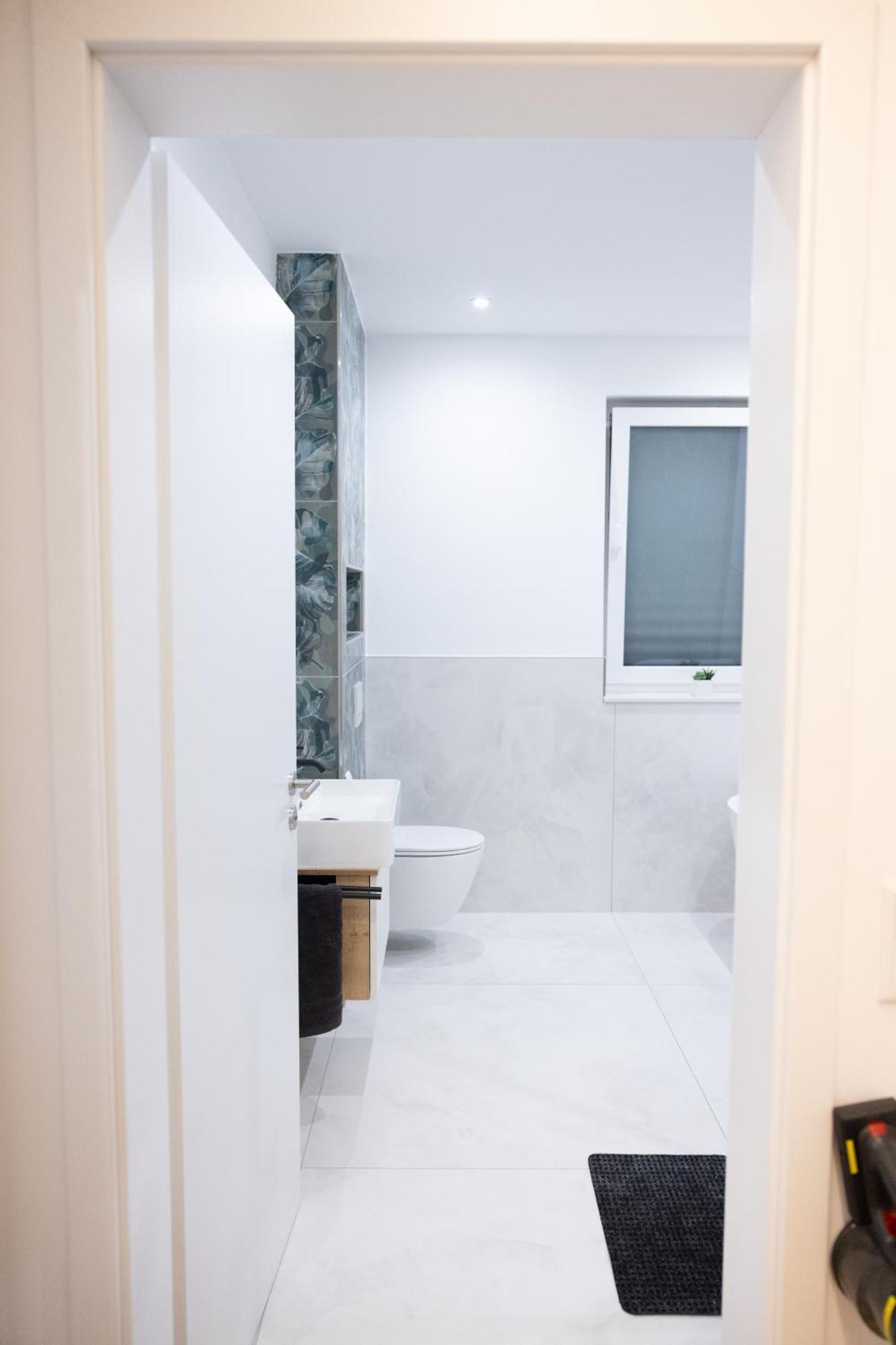 Neubau Apartment Mit Kamin Und Terrasse In Premium Lage Parkplatz Inklusive 빌레펠트 외부 사진