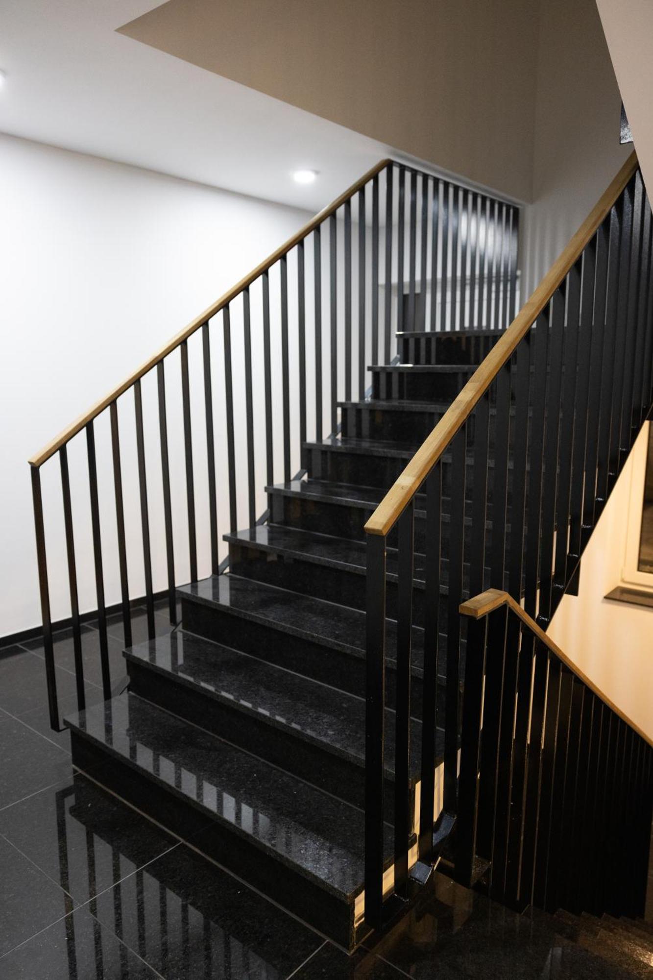 Neubau Apartment Mit Kamin Und Terrasse In Premium Lage Parkplatz Inklusive 빌레펠트 외부 사진